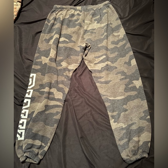 VS PINK Camo Hoodie & Joggers Set – Size M - Picture 5 of 7
